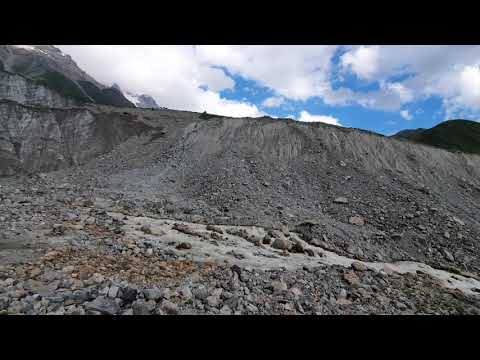 მყინვარი შხარა და მდინარე ენგურის სათავე Glacier Shkhara and headwaters of the river Enguri